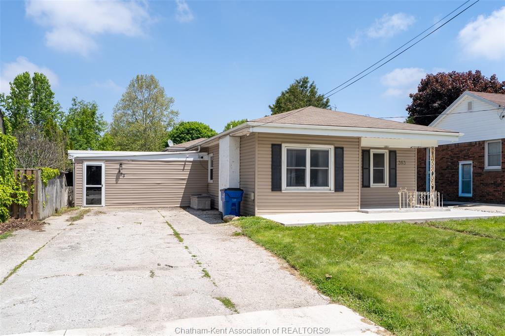 MLS# 26012165: 363 Lacroix Street, Chatham, Canada