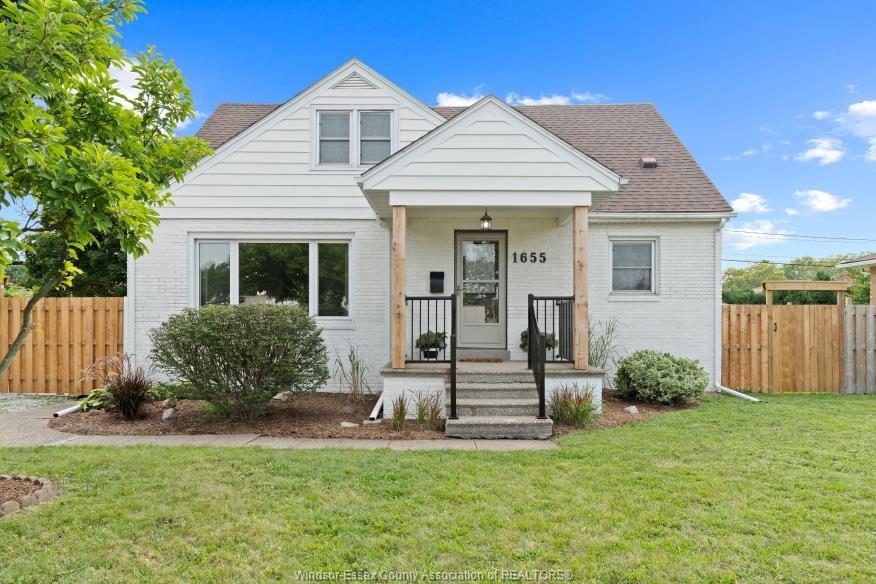 MLS# 26012201: 1655 PARTINGTON Avenue, Windsor, Canada