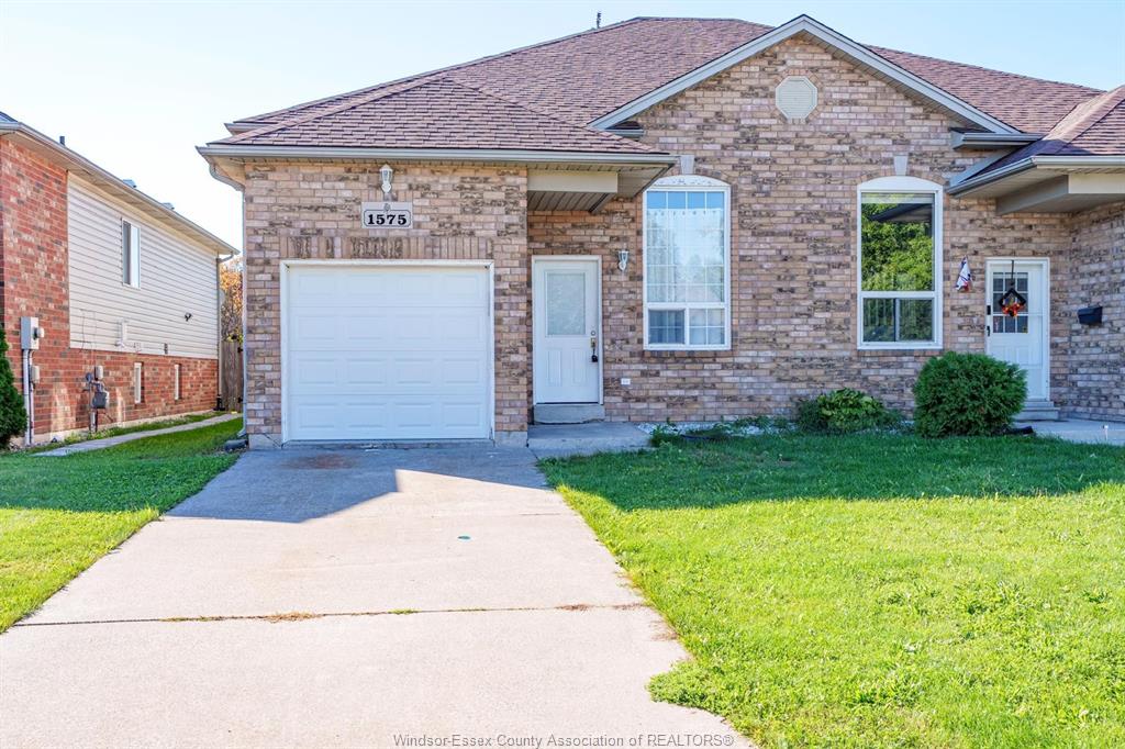 MLS# 26012243: 1575 HEATHERGLEN Drive, Tecumseh, Canada