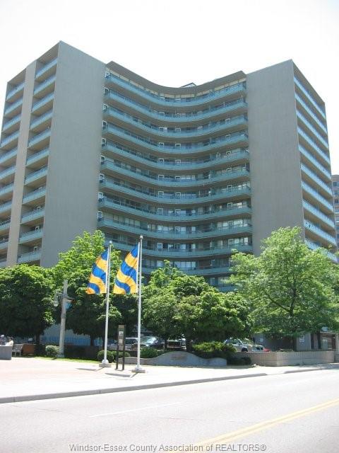 MLS# 26012298: 111 RIVERSIDE Drive Unit# 1515, Windsor, Canada