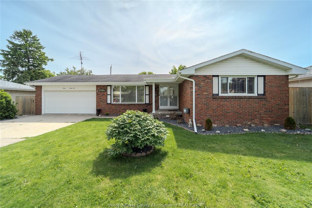 MLS# 26012327: 2495 MCKAY, Windsor, Canada