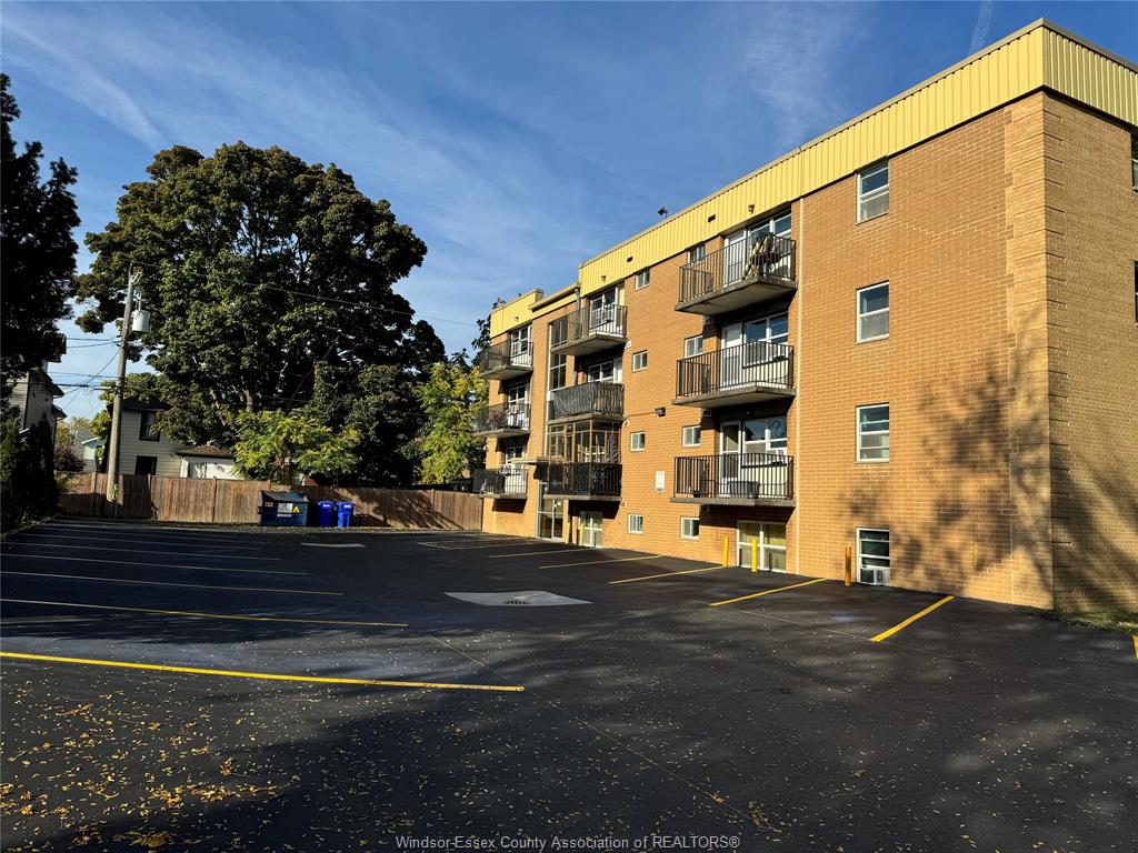 MLS# 26012370: 2035 UNIVERSITY Avenue Unit# 102, Windsor, Canada