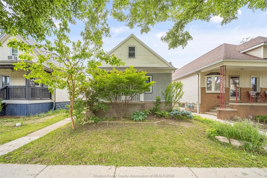 MLS# 26012223: 1153 GLADSTONE Avenue, Windsor, Canada