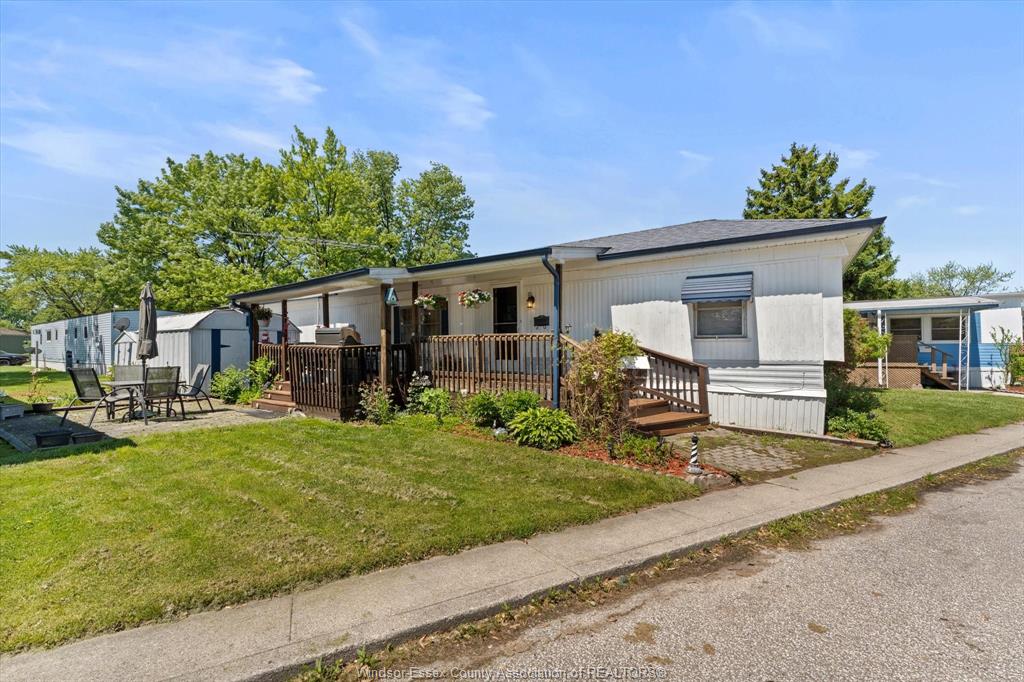 MLS# 26012514: 43 Holly Street, Lakeshore, Canada