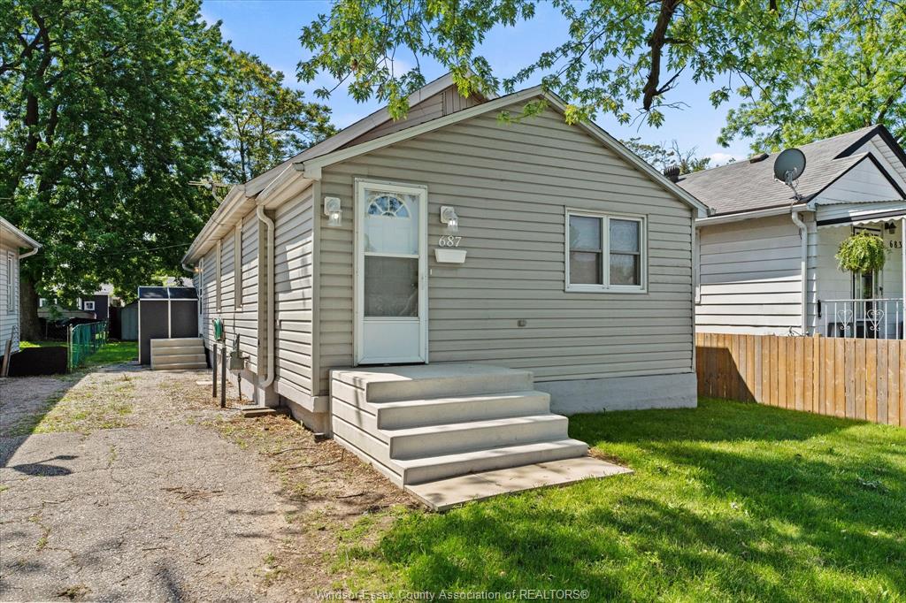 MLS# 26012525: 687 CHARLOTTE Street, Windsor, Canada