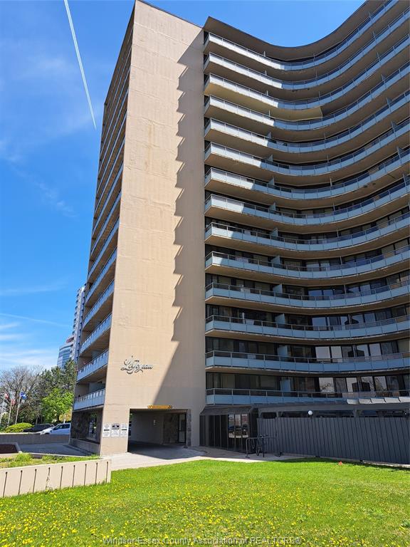 MLS# 26012534: 111 RIVERSIDE Drive Unit# 808, Windsor, Canada