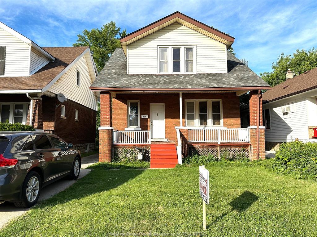 MLS# 26012650: 726 PARTINGTON, Windsor, Canada