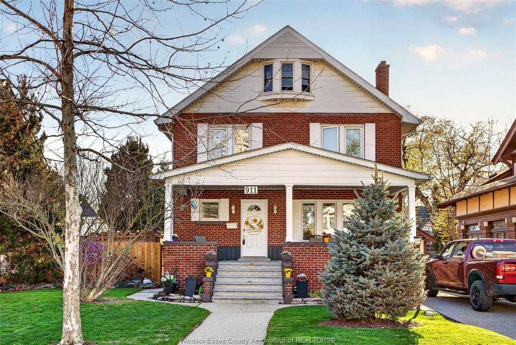 MLS# 26012628: 911 Victoria Avenue, Windsor, Canada