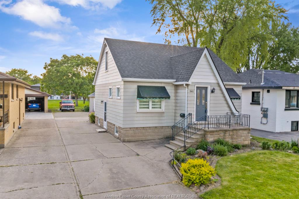 MLS# 26012673: 561 ELINOR Street, Windsor, Canada