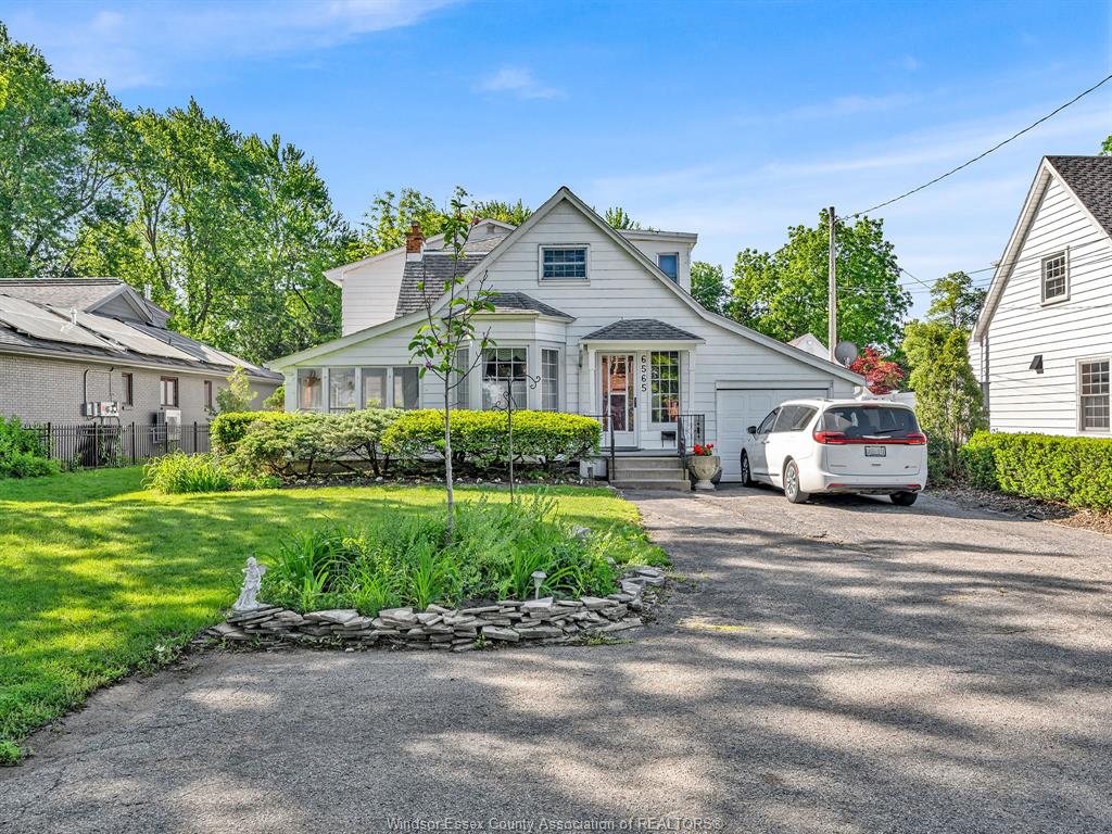 MLS# 26012683: 6565 RIVERSIDE Drive, Windsor, Canada