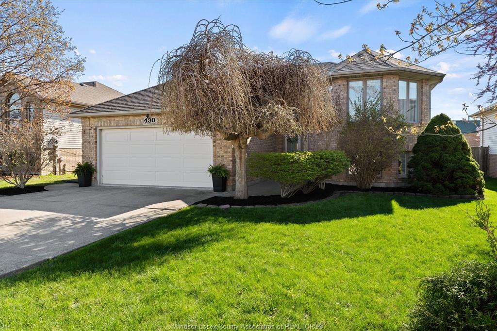 MLS# 26012684: 430 WOODRIDGE Drive, Tecumseh, Canada
