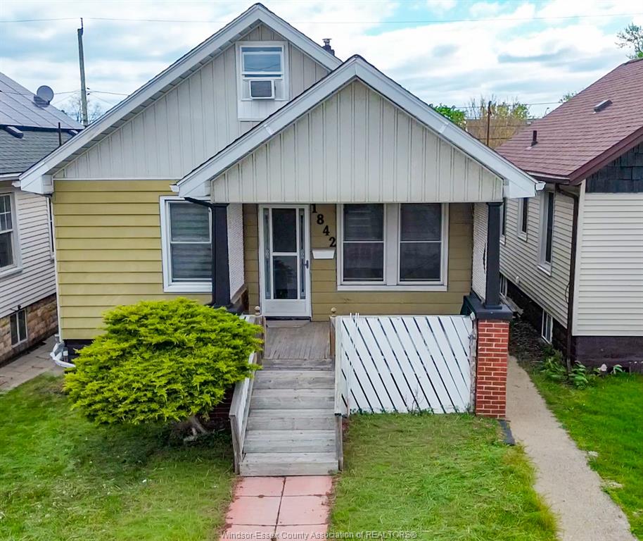 MLS# 26012651: 1842 DROUILLARD, Windsor, Canada