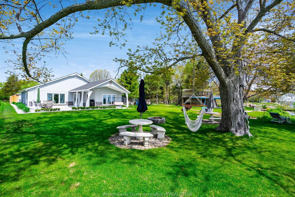 MLS# 26012732: 952 Hiawatha Beach, Wheatley, Canada