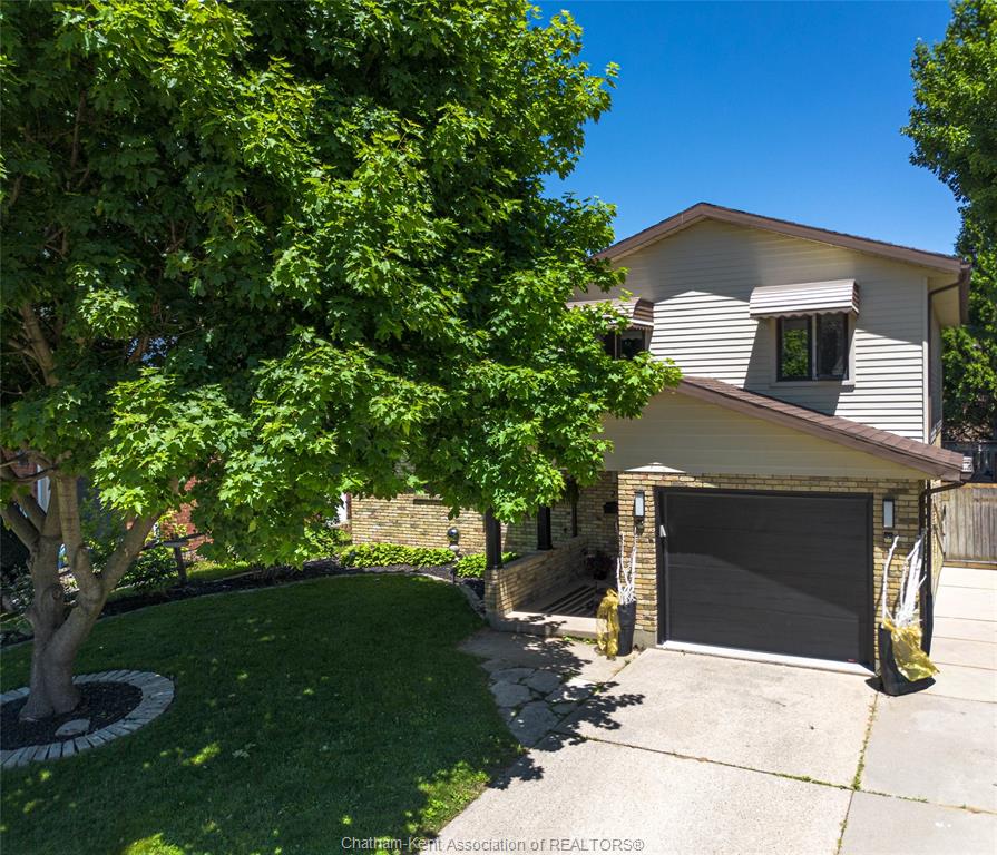 MLS# 26012731: 23 Argyle Crescent, Chatham, Canada