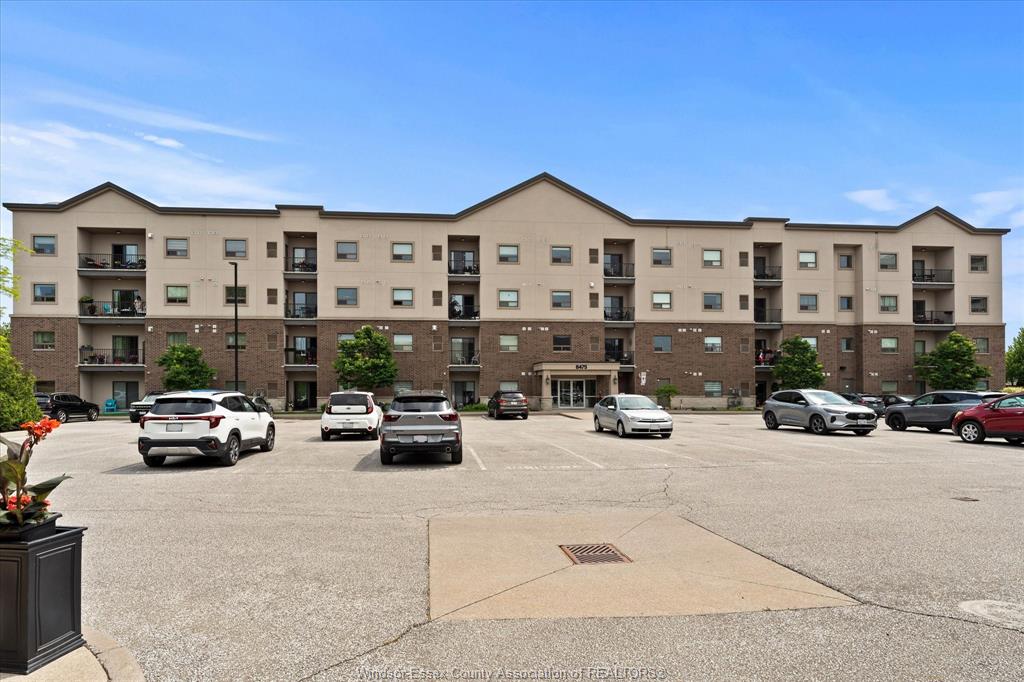 MLS# 26012743: 8475 WYANDOTTE Street Unit# 111, Windsor, Canada