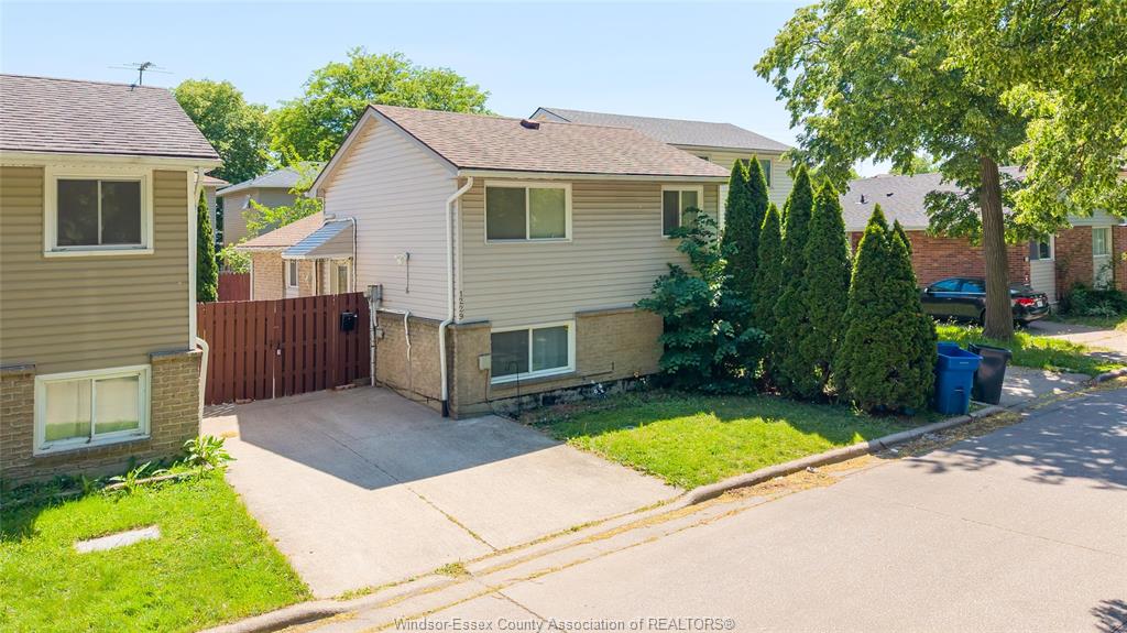 MLS# 26012721: 1229 ARNCLIFFE, Windsor, Canada