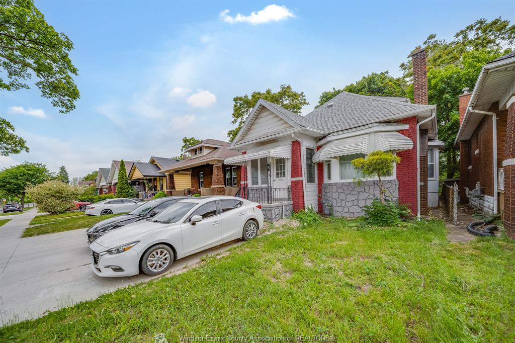 MLS# 26012745: 494 RANKIN, Windsor, Canada