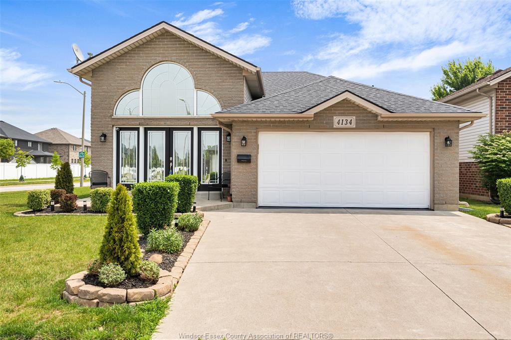 MLS# 26012788: 4134 Zurich, Windsor, Canada
