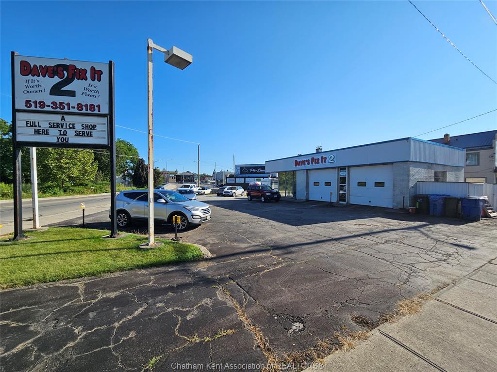 MLS# 26012770: 99 Thames Street, Chatham, Canada