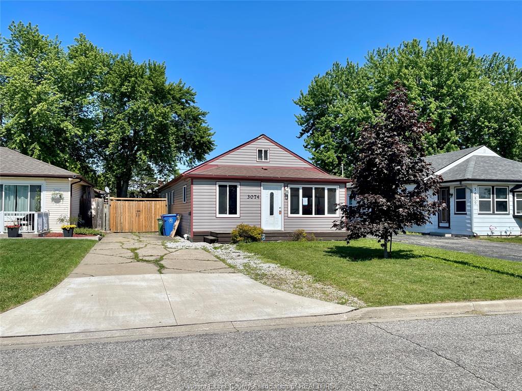 MLS# 26012584: 3074 Lloyd George Boulevard, Windsor, Canada