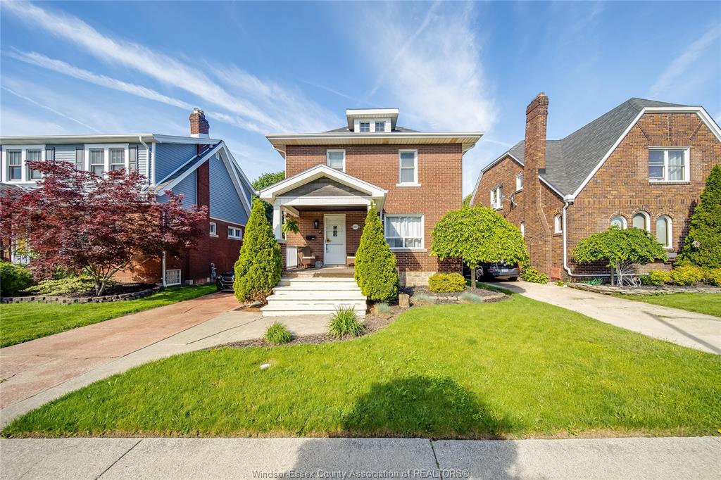 MLS# 26012114: 2151 LINCOLN Road, Windsor, Canada