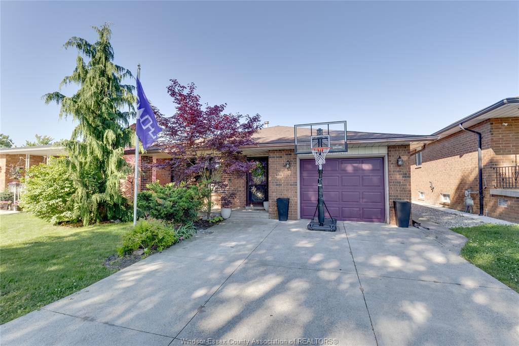 MLS# 26012950: 2841 GARVEY Crescent, Windsor, Canada