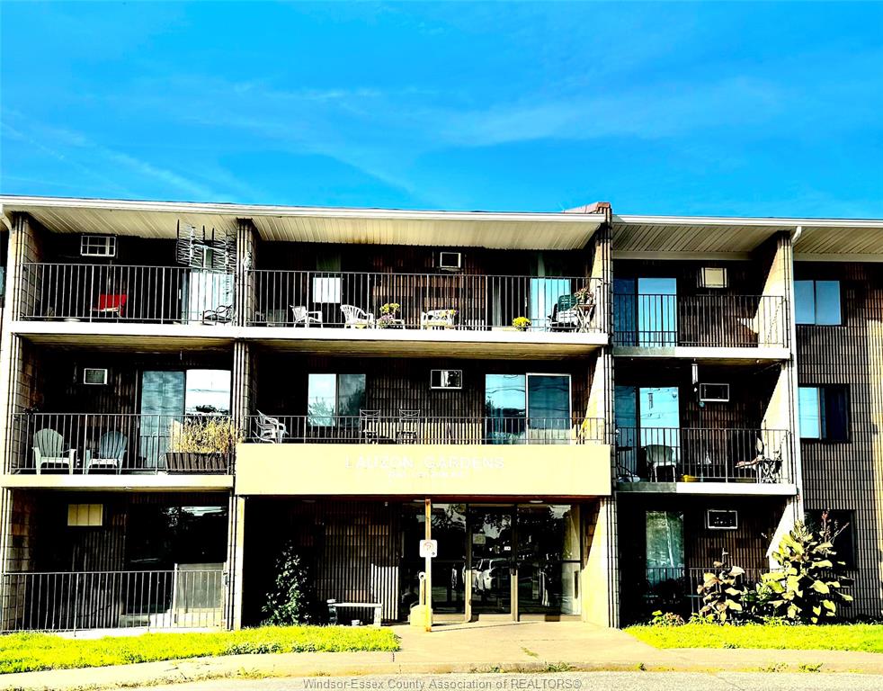 MLS# 26012965: 2565 LAUZON Road Unit# 211, Windsor, Canada
