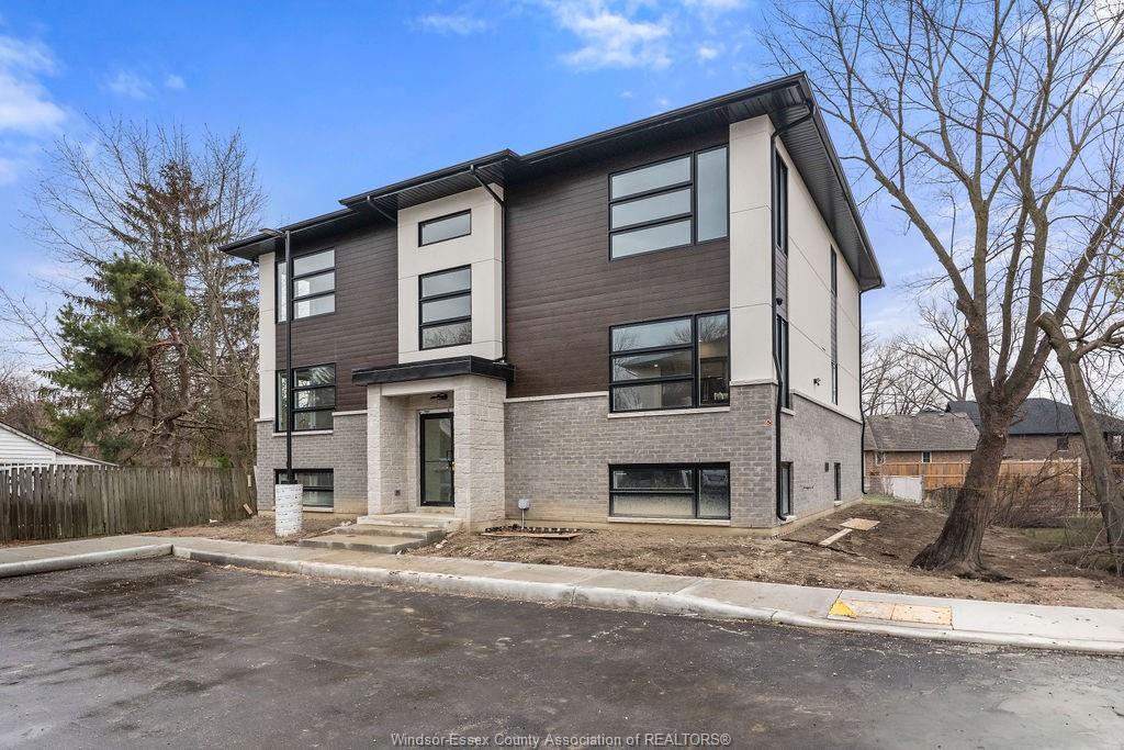 MLS# 26012996: 3871 HOWARD  Unit# 101, Windsor, Canada