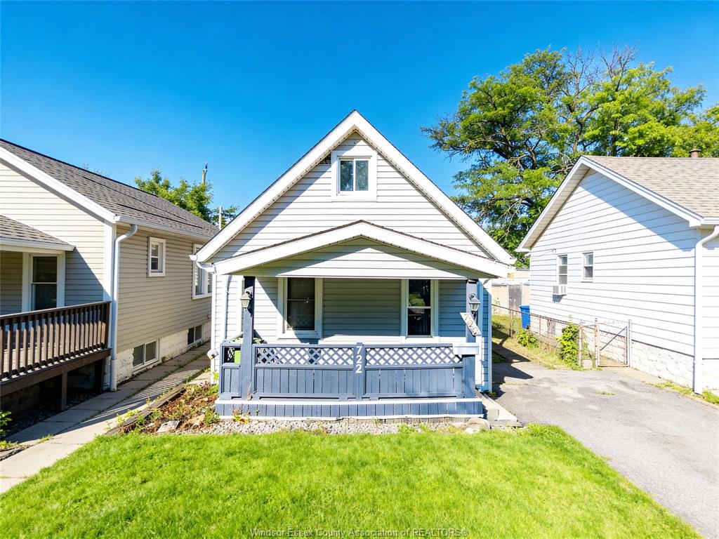 MLS# 26013059: 722 RANDOLPH, Windsor, Canada