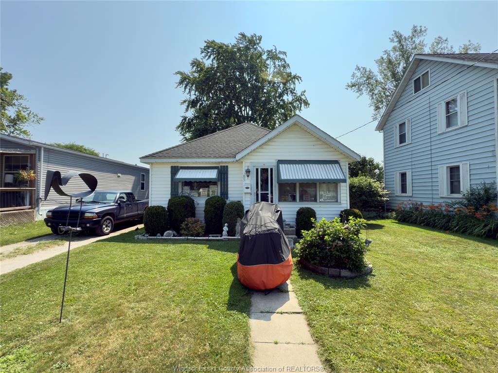 MLS# 26011478: 83 VICTORIA Avenue, Kingsville, Canada