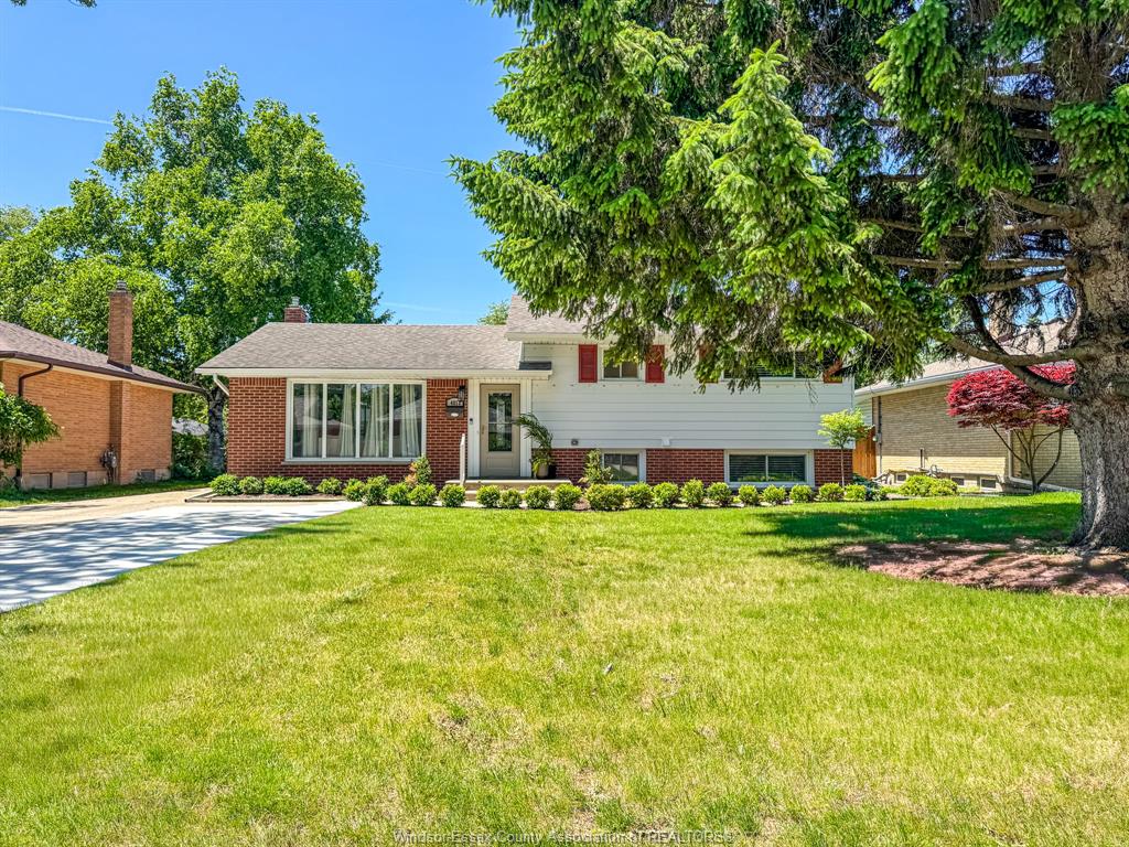 MLS# 26013115: 4013 LONGFELLOW, Windsor, Canada
