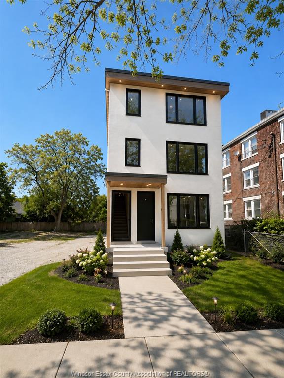 MLS# 26013225: 1336 UNIVERSITY  Unit# 1, Windsor, Canada