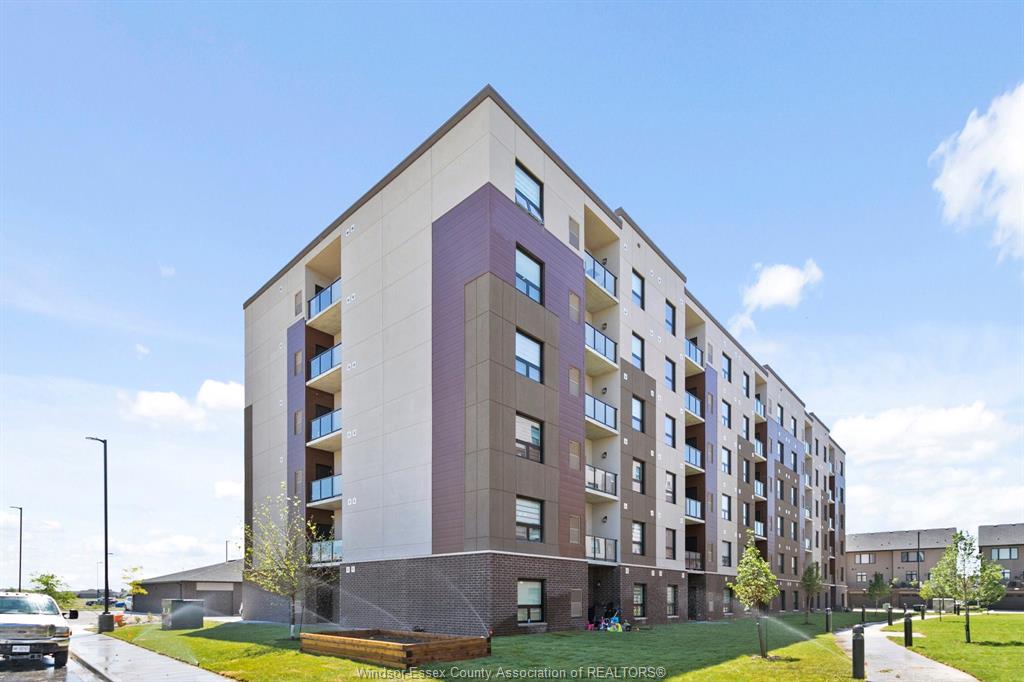 MLS# 26013231: 728 BROWNSTONE  Unit# 308, Lakeshore, Canada