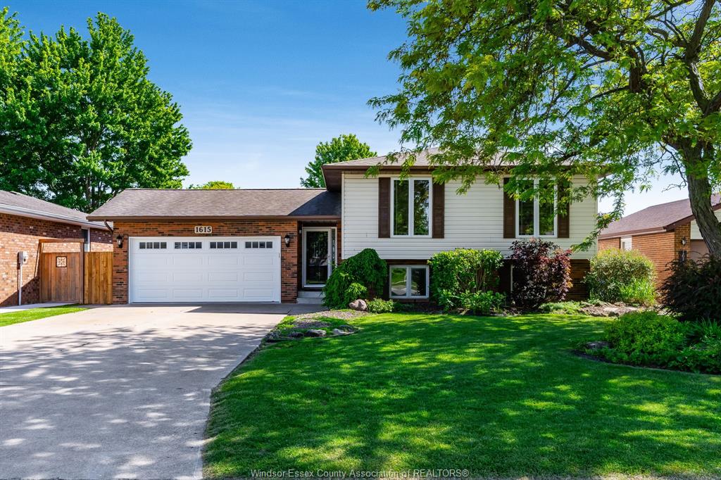 MLS# 26013247: 1615 ELMWOOD Avenue, Lakeshore, Canada