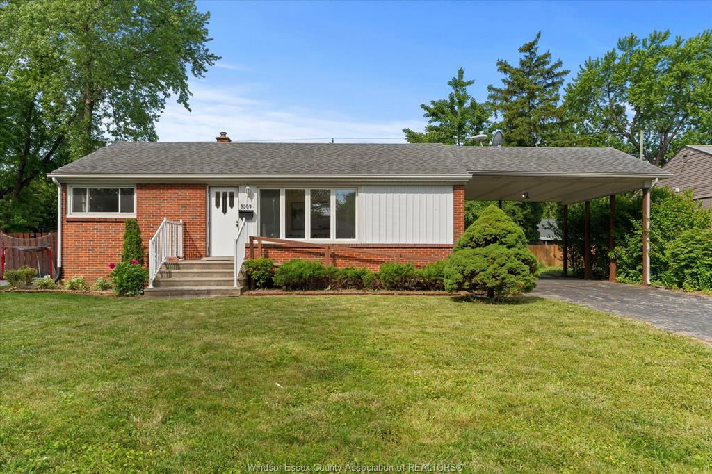 MLS# 26013248: 3209 DANDURAND Avenue, Windsor, Canada