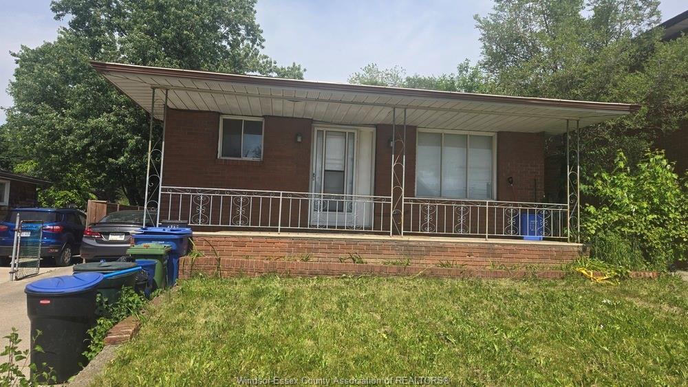 MLS# 26013290: 1018 CALIFORNIA Avenue Unit# MAIN, Windsor, Canada