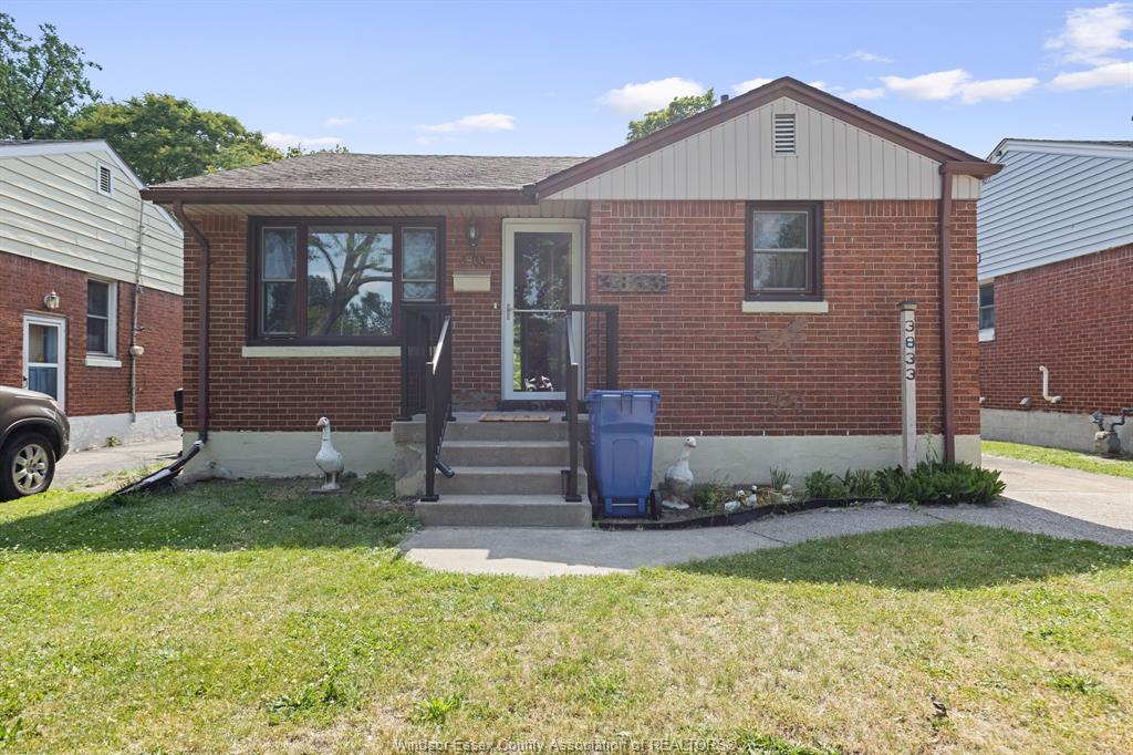 MLS# 26013322: 3833 VAUGHAN, Windsor, Canada