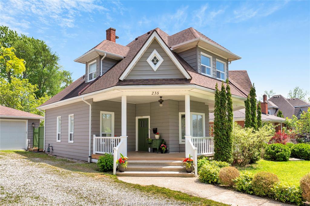 MLS# 26013329: 235 DIVISION Street, Kingsville, Canada