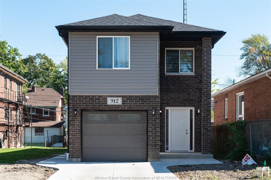 MLS# 26013378: 912 HALL Avenue Unit# A1, Windsor, Canada