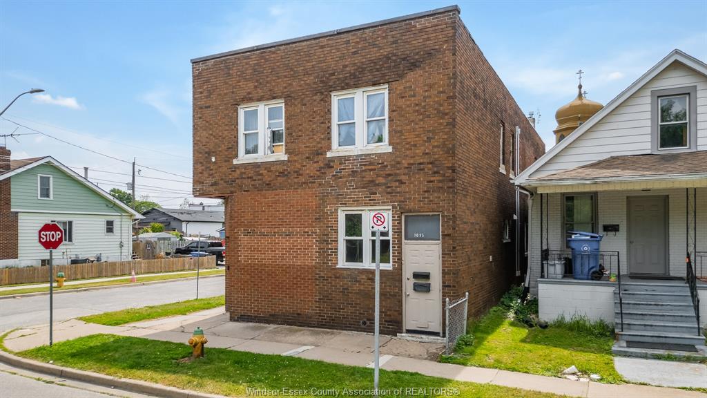 MLS# 26013201: 1095 HENRY FORD CENTRE Drive, Windsor, Canada