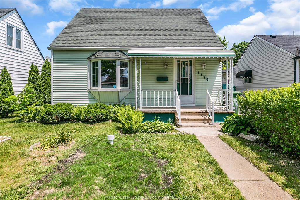 MLS# 26013431: 1176 CALIFORNIA Avenue, Windsor, Canada