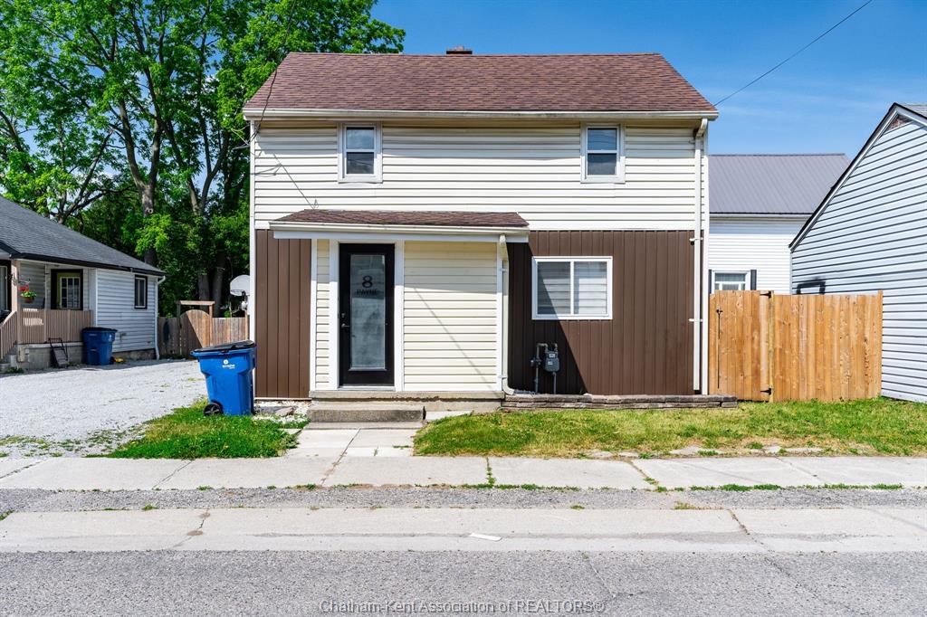 MLS# 26013450: 8 Payne Street, Chatham, Canada