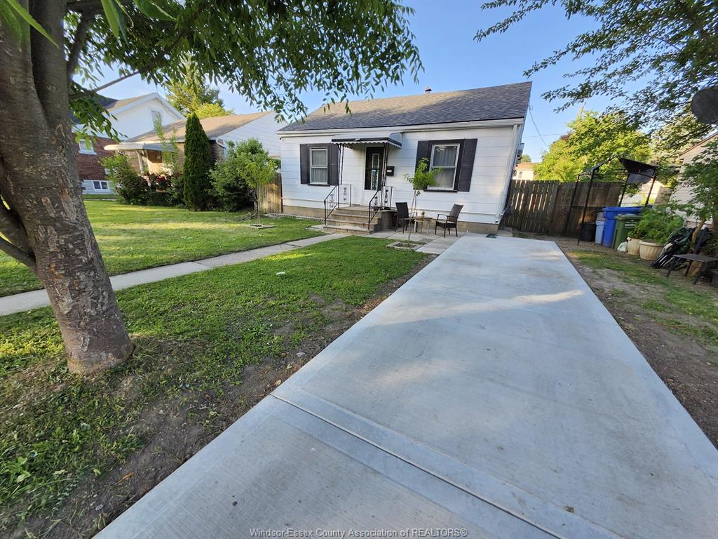 MLS# 26013464: 1456 ELSMERE, Windsor, Canada