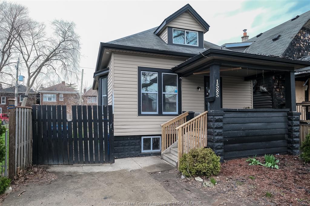 MLS# 26013473: 1585 PELISSIER, Windsor, Canada