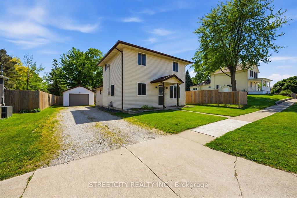 MLS# 26013452: 502 Plympton Street, Plympton-Wyoming, Canada