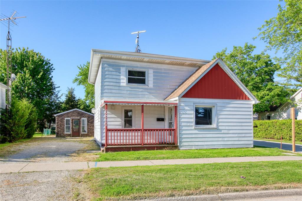 MLS# 26013575: 6887 TECUMSEH, Lakeshore, Canada