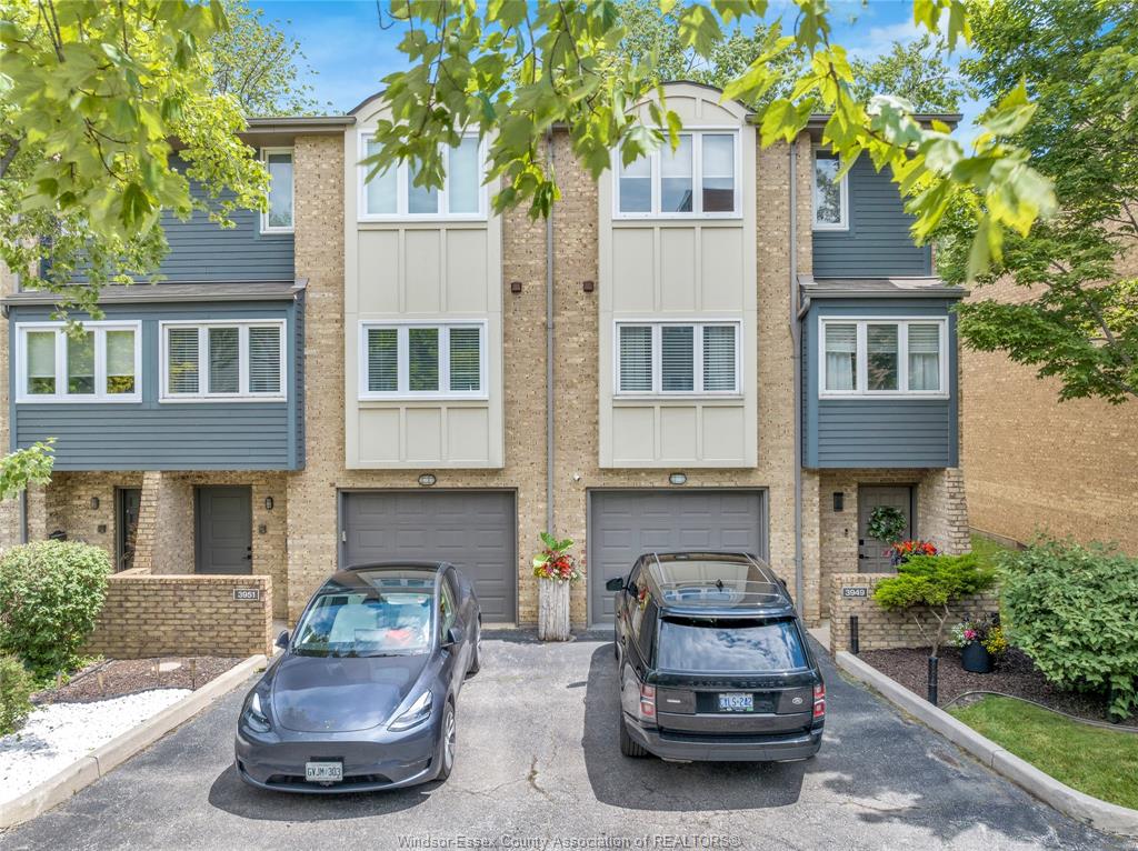 MLS# 26013580: 3949 RIVERSIDE Drive Unit# 14, Windsor, Canada