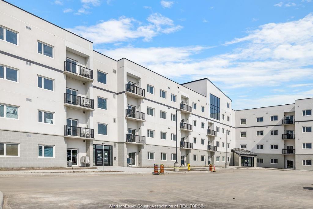 MLS# 26013584: 1900 6TH CONCESSION Road Unit# 205, Windsor, Canada