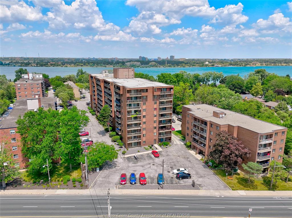 MLS# 26013669: 3936 WYANDOTTE Street Unit# 713, Windsor, Canada