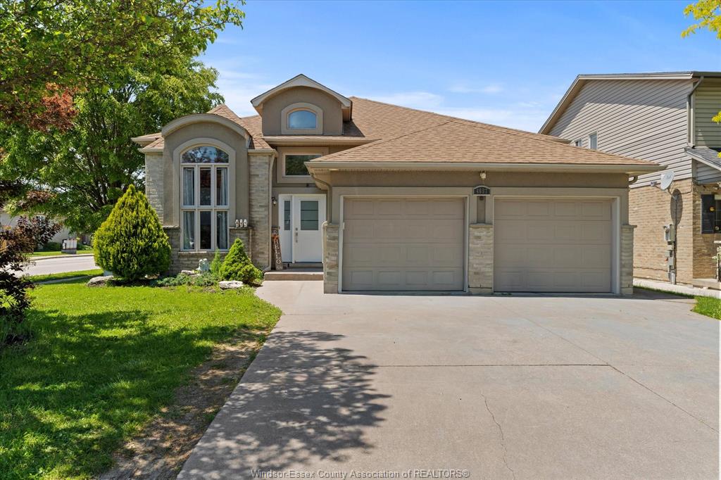 MLS# 26013692: 4697 HELSINKI Crescent, Windsor, Canada